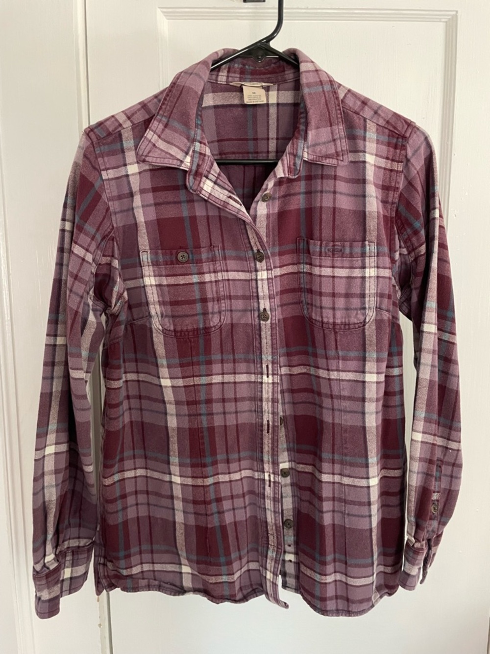Duluth Trading Co. Flannel Women’s Buttondown -Free Swingin’